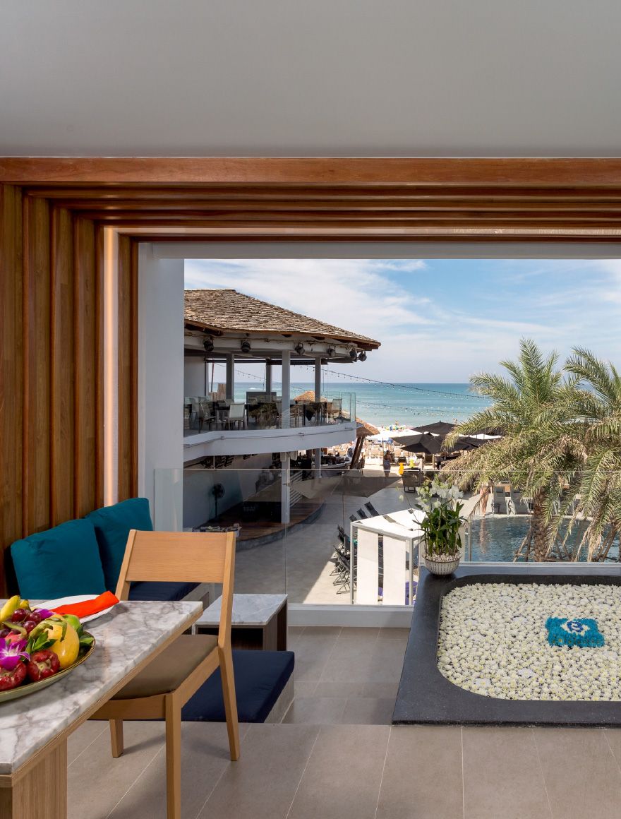 Luxury Beachfront Suite